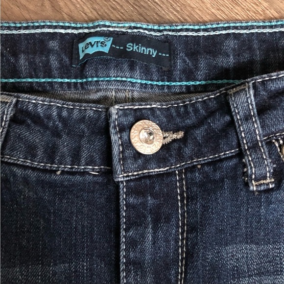 Girls Levi’s Jeans. - Picture 3 of 9